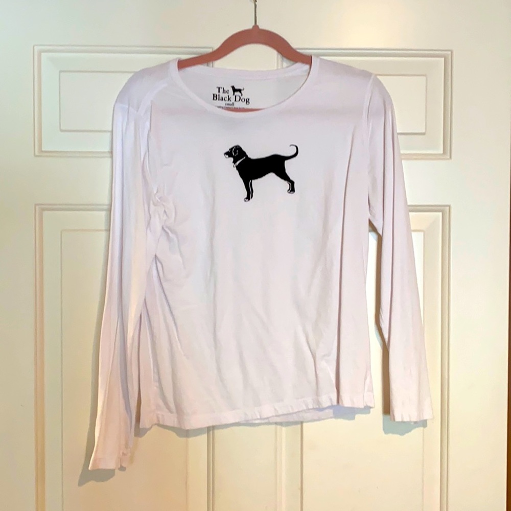 Black dog women’s long sleeve shirt